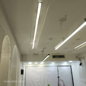 اجرای لاین نوری توکار در سقف کناف، توسط برقکار متخصص شیراز.