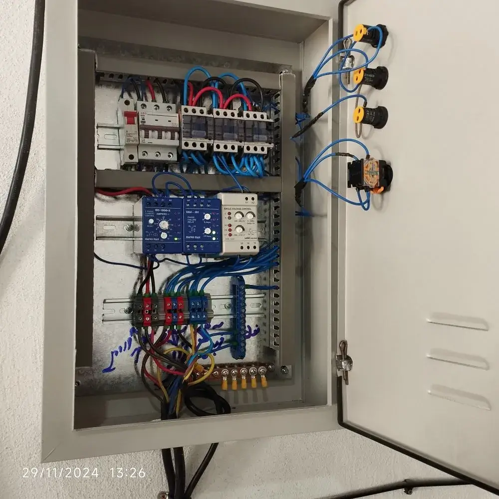 نمونه کار پیاده سازی تابلو برق ستاره مثلث در شیراز